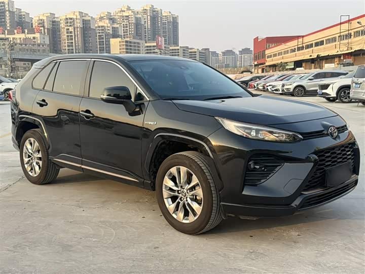 Фото 3 - Toyota Wildlander