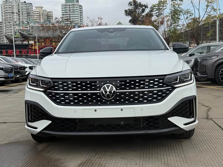 Фото 2 - Volkswagen Lavida