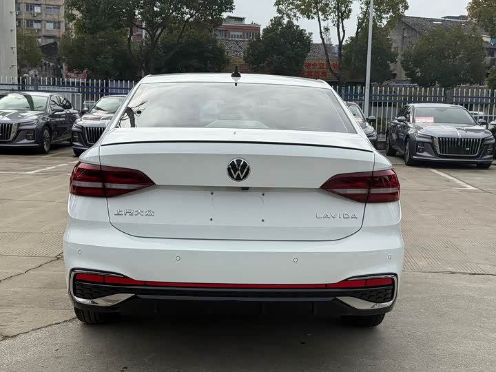 Фото 6 - Volkswagen Lavida