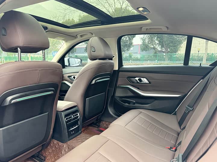 Фото 9 - BMW 3 Series