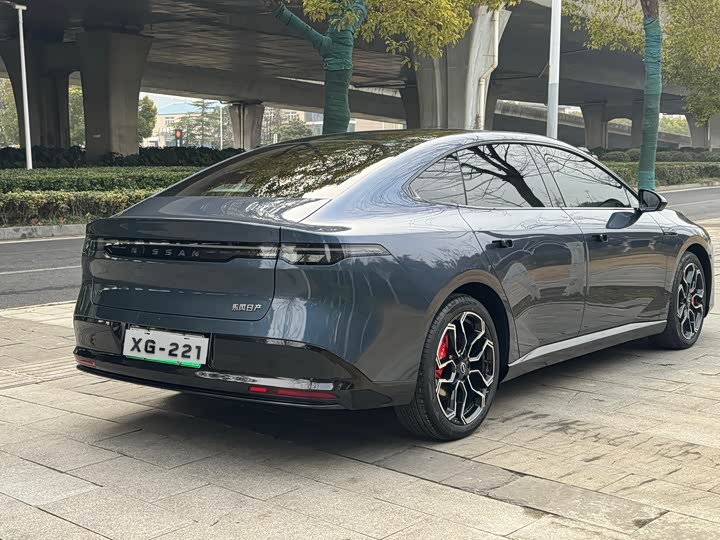 Фото 9 - Nissan N7