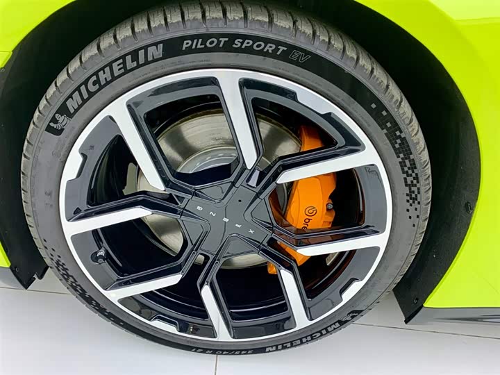 Фото 5 - XPeng P7