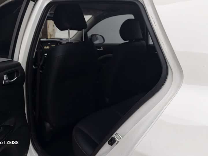 Фото 7 - Kia KX1