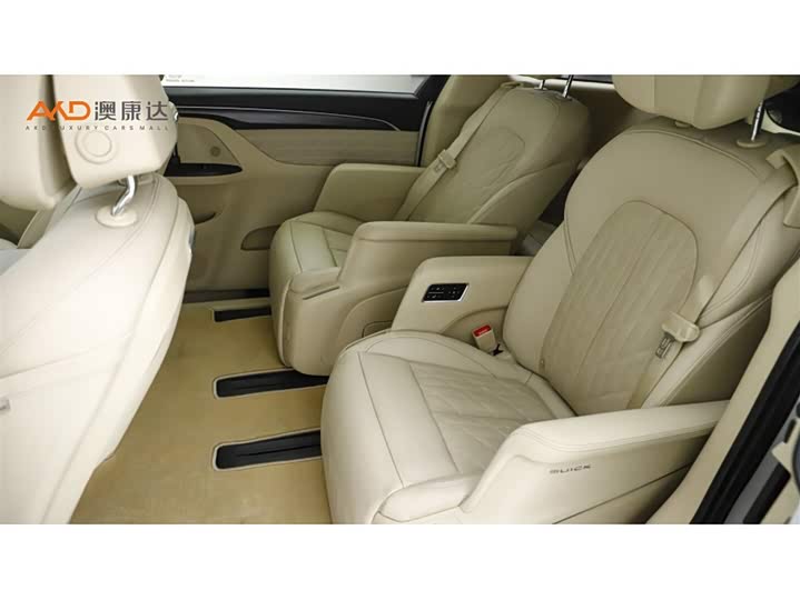 Фото 7 - Buick GL8 ES