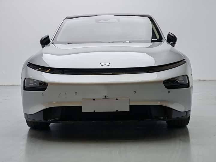 Фото 2 - XPeng P7