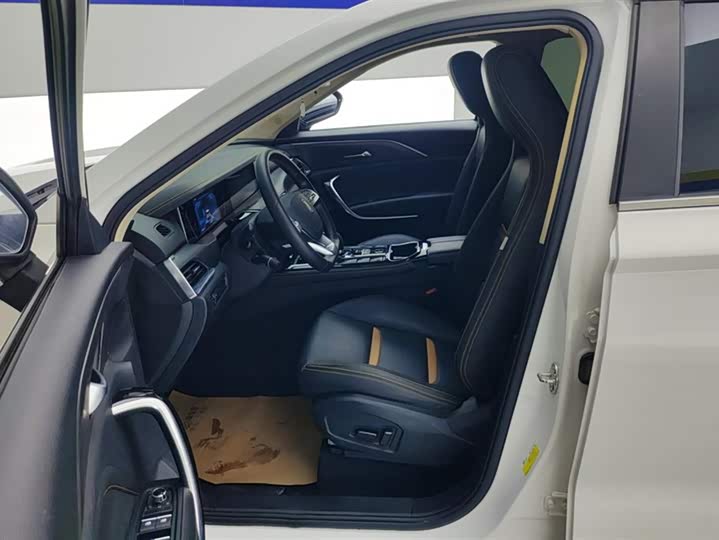 Фото 9 - Bestune T77