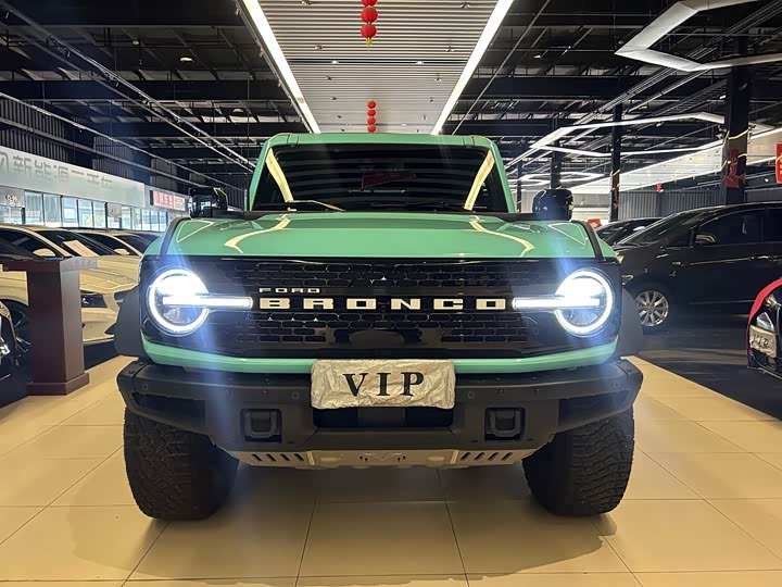 Фото 1 - Ford Bronco