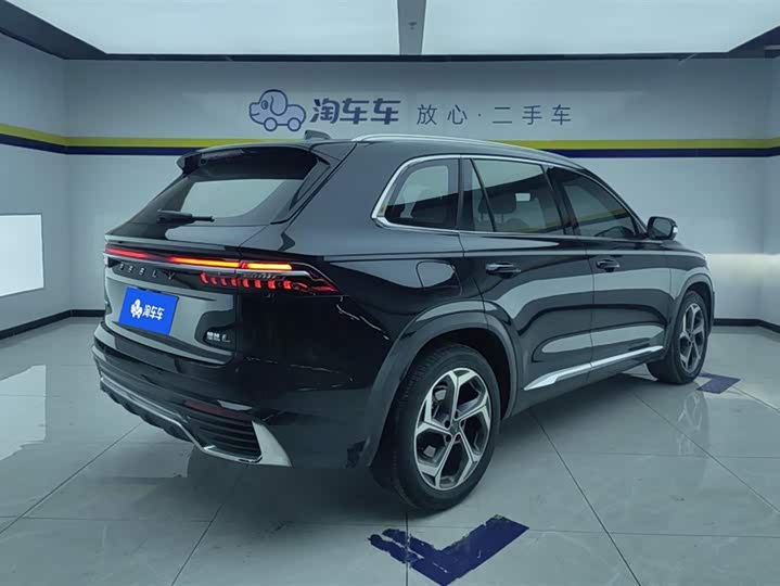 Фото 3 - Geely Monjaro