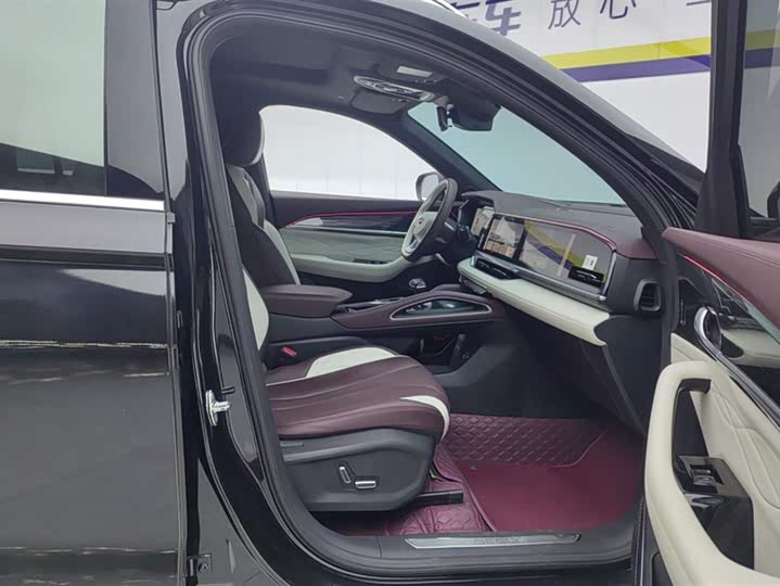 Фото 8 - Geely Monjaro