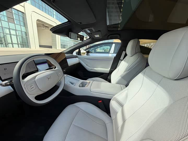 Фото 9 - XPeng P7