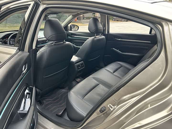 Фото 7 - Nissan Teana