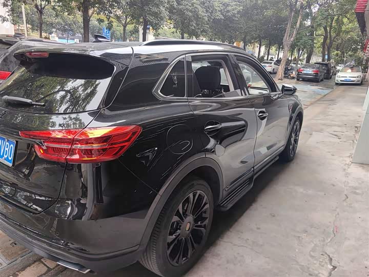 Фото 8 - Hongqi HS5