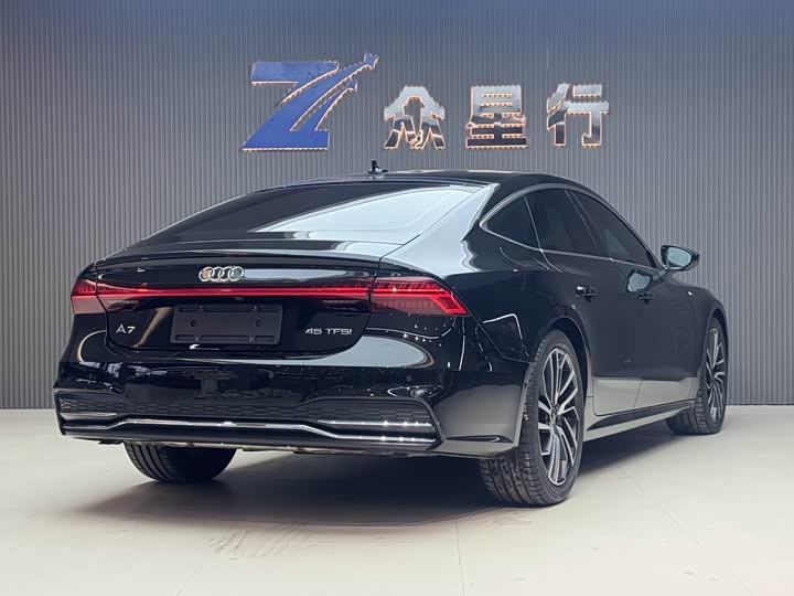 Фото 3 - Audi A7