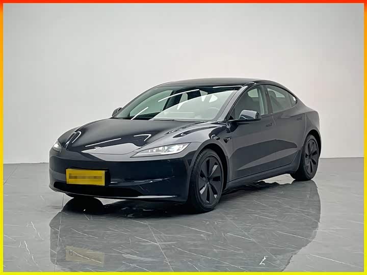 Фото 1 - Tesla Model 3