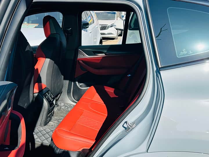 Фото 9 - BMW X3 M