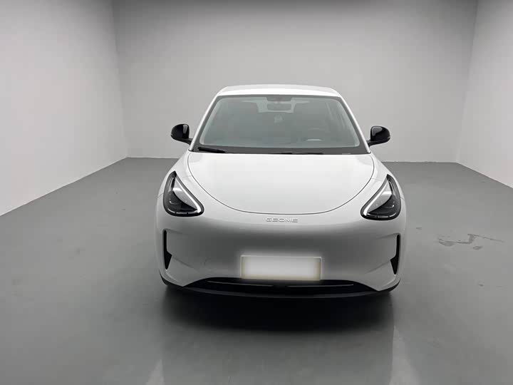 Фото 2 - Geely Galaxy Geome