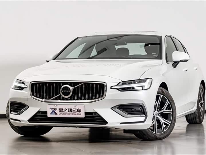 Фото 2 - Volvo S60