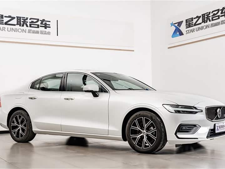 Фото 6 - Volvo S60