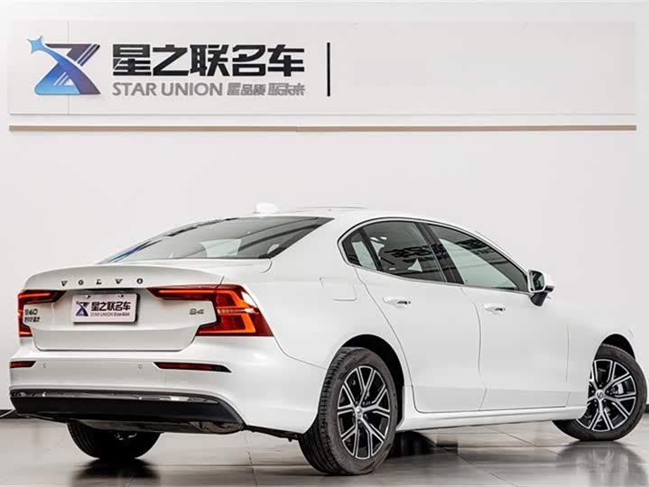 Фото 7 - Volvo S60