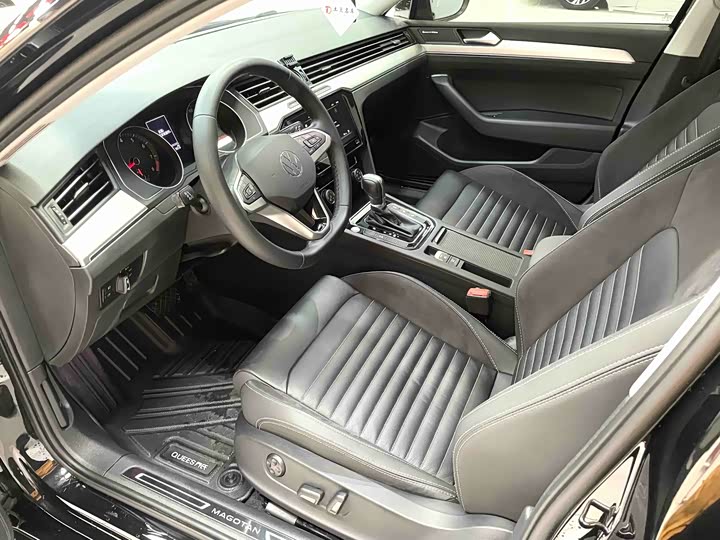 Фото 5 - Volkswagen Magotan