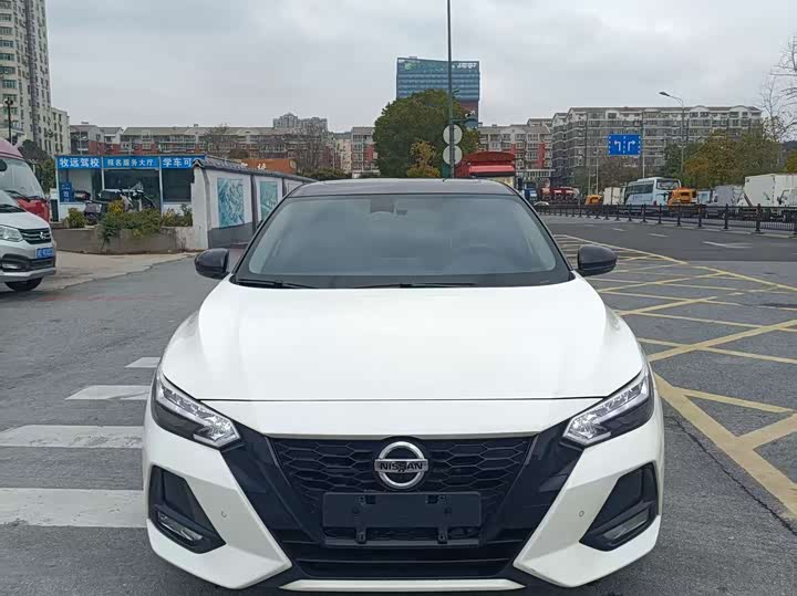 Фото 2 - Nissan Sylphy