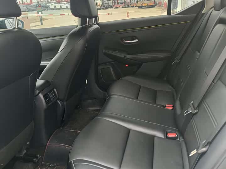 Фото 5 - Nissan Sylphy