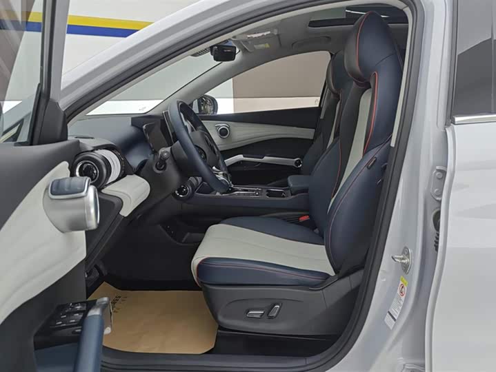 Фото 9 - BYD Yuan Plus