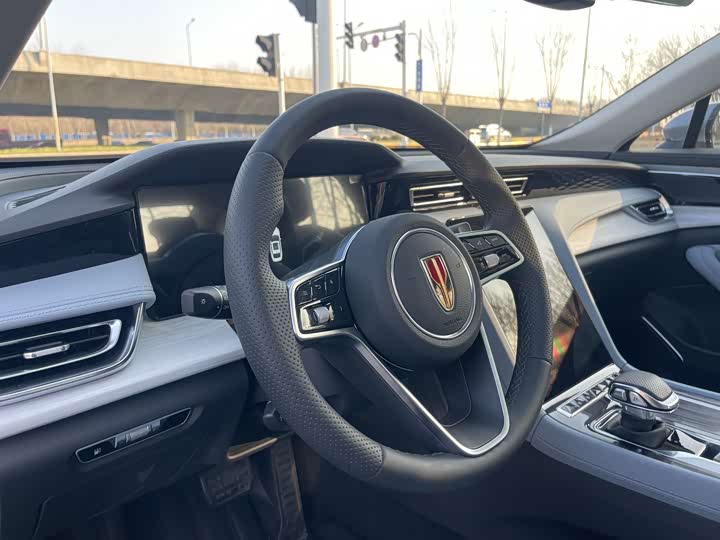 Фото 9 - Hongqi H5 Hybrid