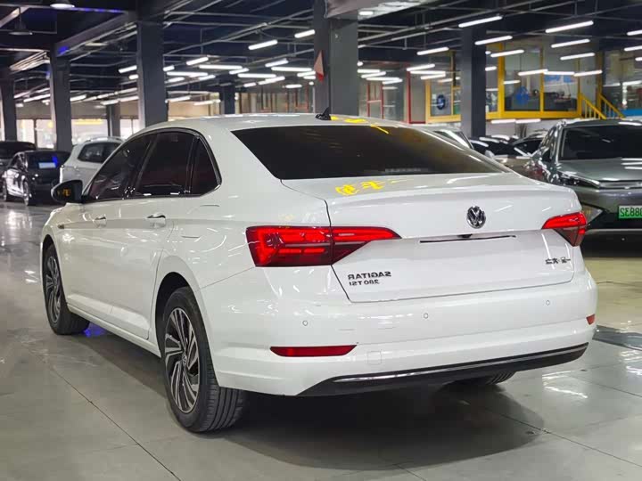 Фото 4 - Volkswagen Sagitar L