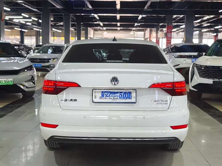 Фото 5 - Volkswagen Sagitar L