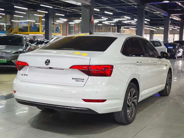 Фото 6 - Volkswagen Sagitar L