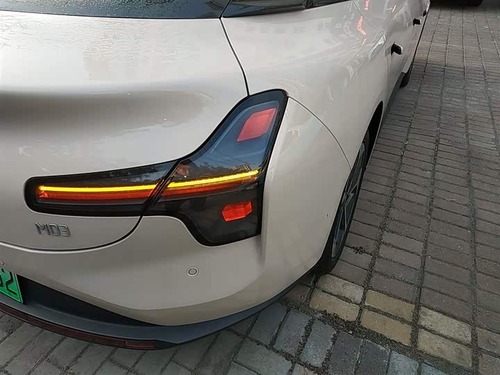 Фото 8 - XPeng Mona M03