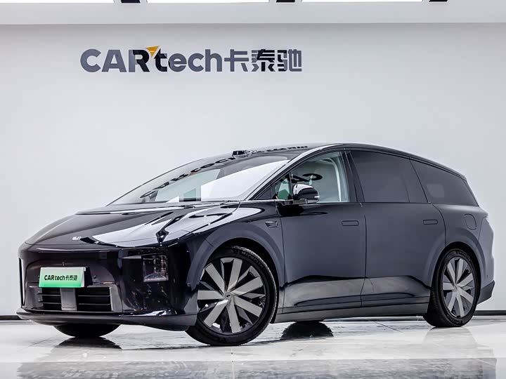 Фото 1 - LiXiang i8