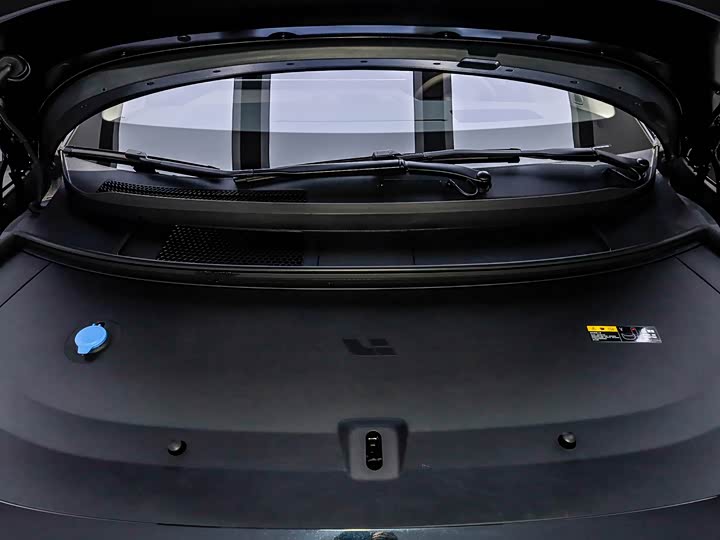 Фото 8 - LiXiang i8