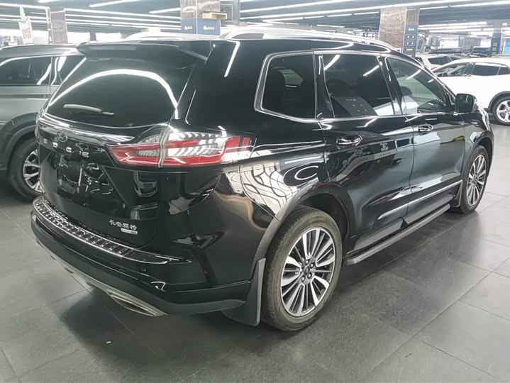 Фото 3 - Ford Edge