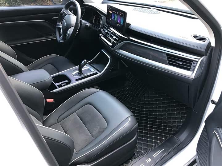 Фото 8 - Haval H6