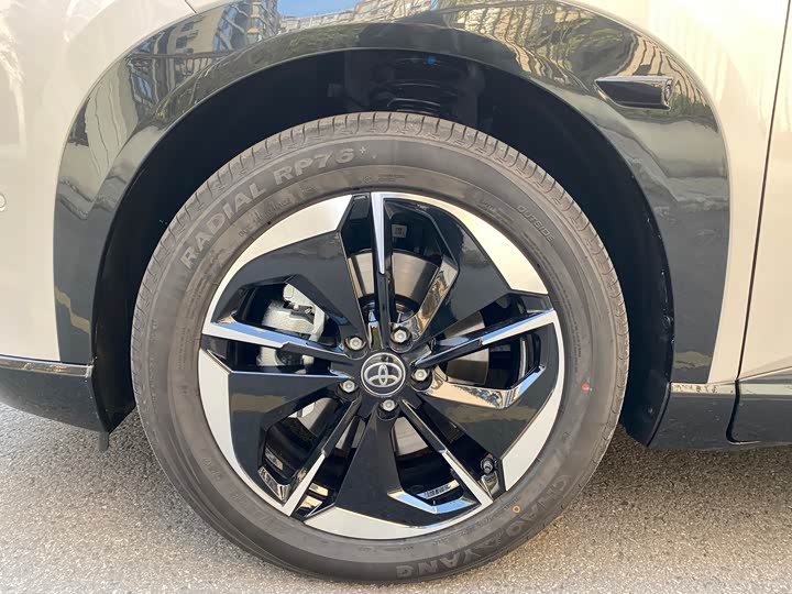 Фото 4 - Toyota bZ3X