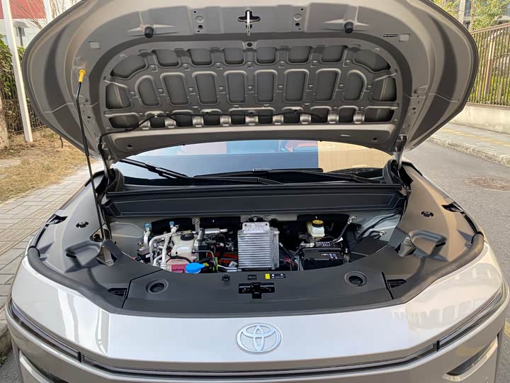 Фото 6 - Toyota bZ3X