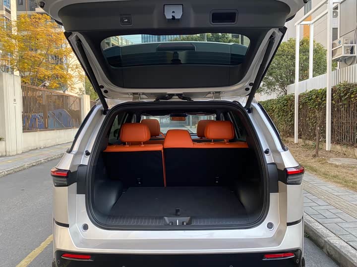 Фото 7 - Toyota bZ3X