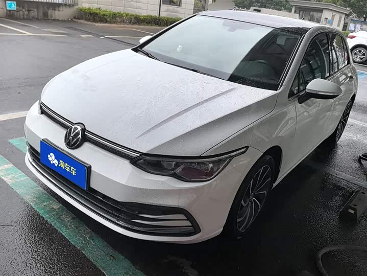 Фото 1 - Volkswagen Golf