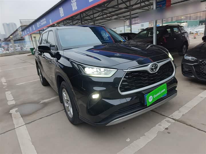 Фото 4 - Toyota Highlander