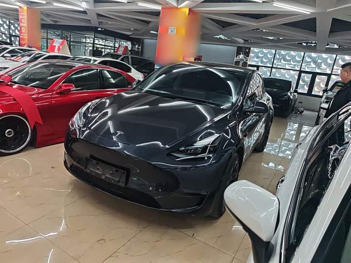 Фото 2 - Tesla Model Y