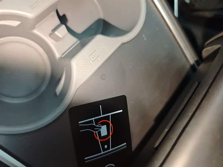 Фото 9 - Tesla Model Y