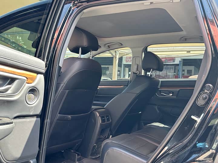 Фото 6 - Honda CR-V