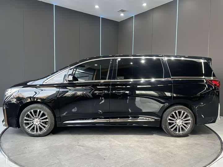 Фото 4 - GAC Trumpchi M8