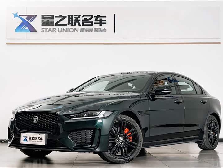 Фото 2 - Jaguar XE L