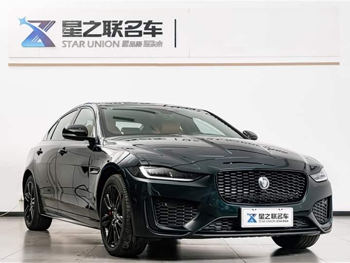 Фото 6 - Jaguar XE L