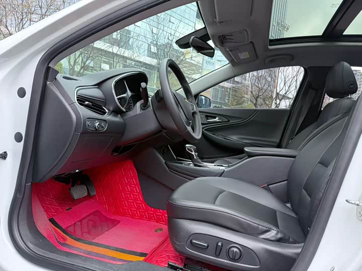 Фото 4 - Chevrolet Malibu XL