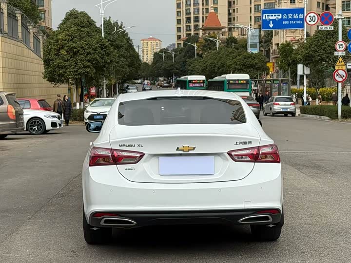 Фото 7 - Chevrolet Malibu XL