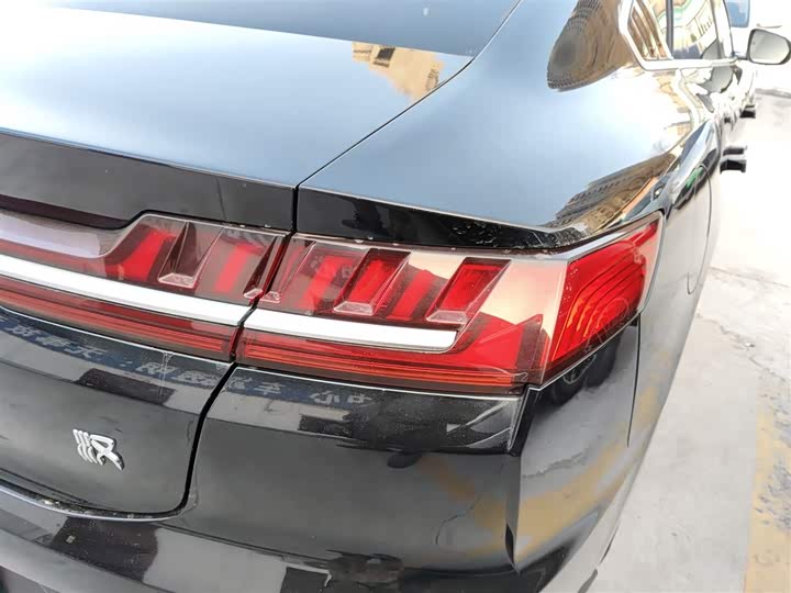 Фото 8 - BYD Han